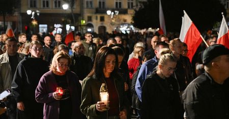Marsz Ciszy w Jarosławiu po ataku nożownika. Setki osób