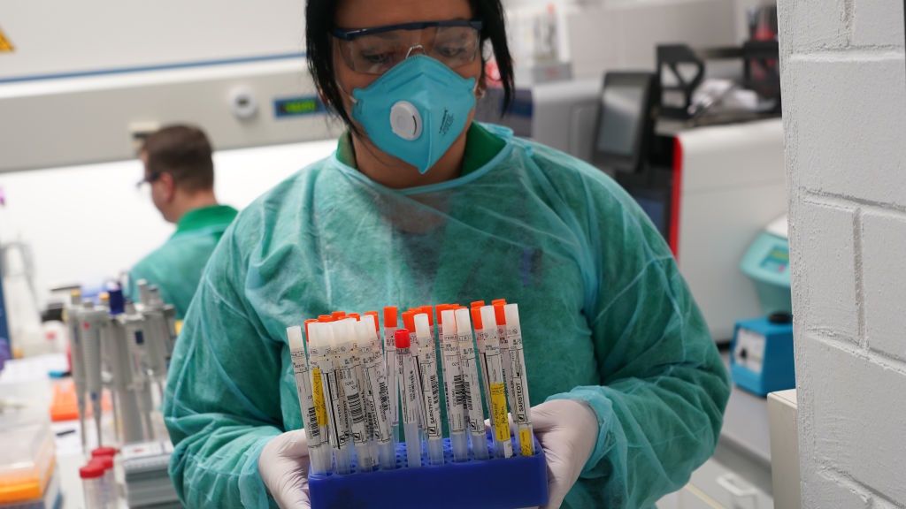 COVID-19. Czy szczepionka ochroni Cię przed wariantem Delta?