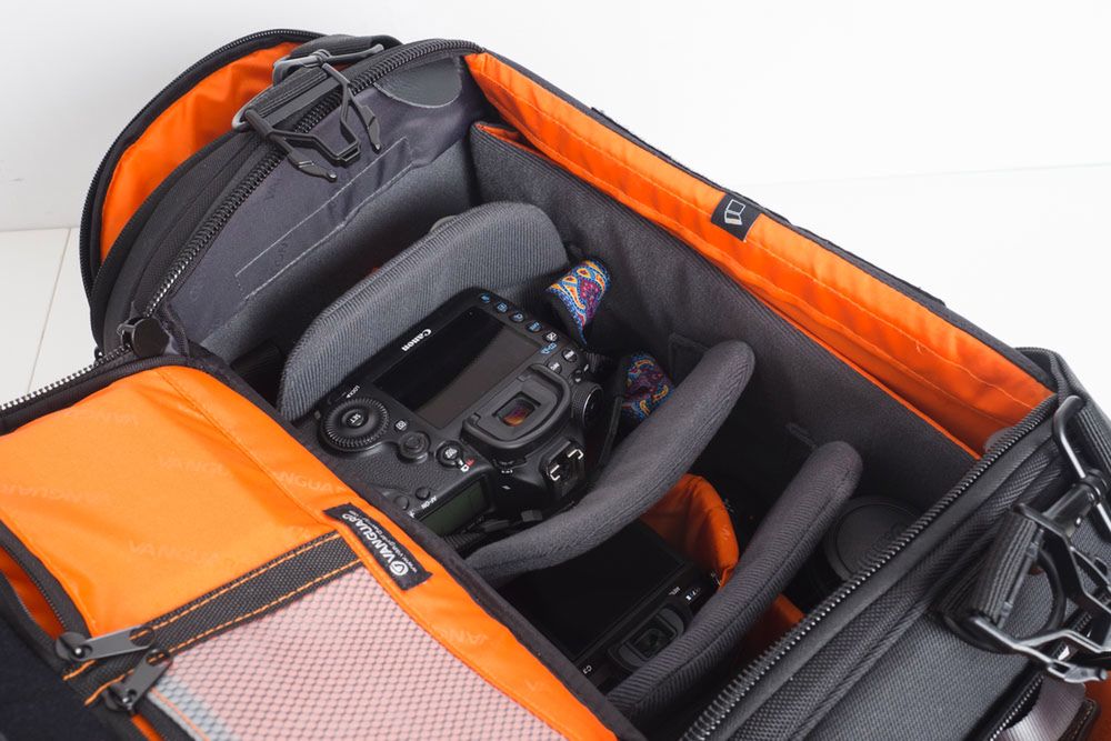 Vanguard Xcenior 36 – studio fotograficzne w jednej torbie 16