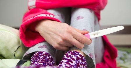 Test negatywny a ciąża - prawidłowe wykonanie testu, przyczyny