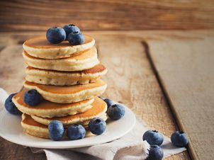 Borówkowe pancakes – idealne na słodkie śniadanie