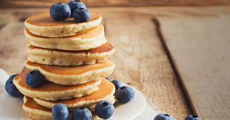 Borówkowe pancakes – idealne na słodkie śniadanie