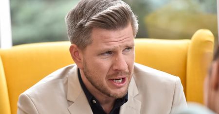 Filip Chajzer reaguje na przytyk internautki, że jest "wizerunkowo skończony": "Wolę być skończony i SZCZĘŚLIWY"