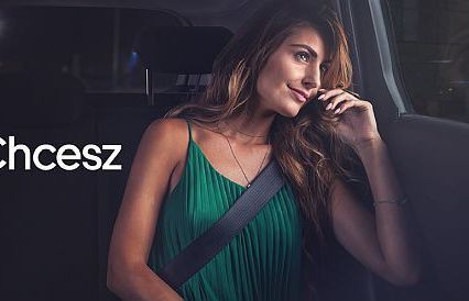Uber pozwala płacić gotówką za przejazdy