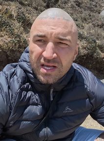 Głupota znanego youtubera. Prawie zginął w wyprawie na Everest