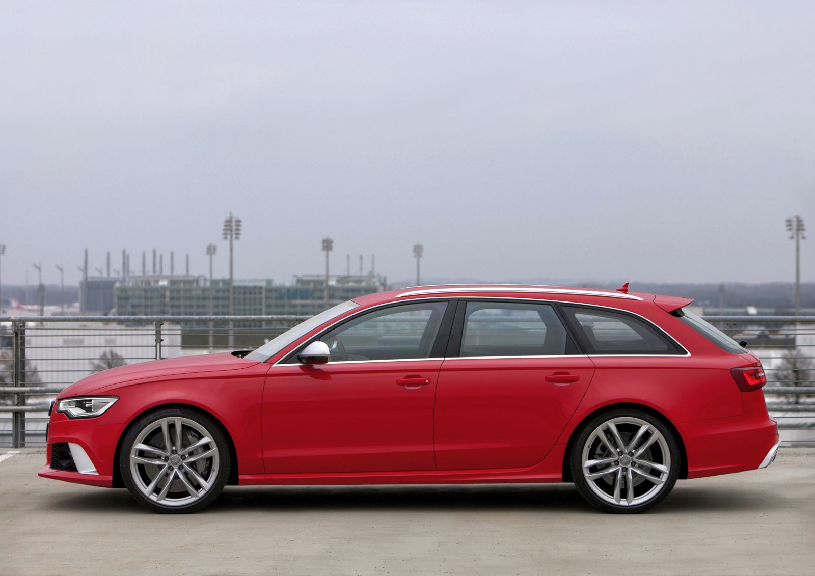 Nowe Audi RS6 Avant - zadziorne kombi [galeria] 21
