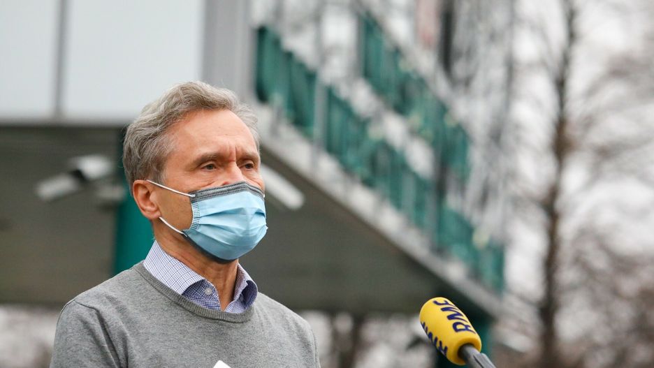 Afera szczepionkowa. Niejasne porozumienie między rektorem WUM, a prezes CM WUM