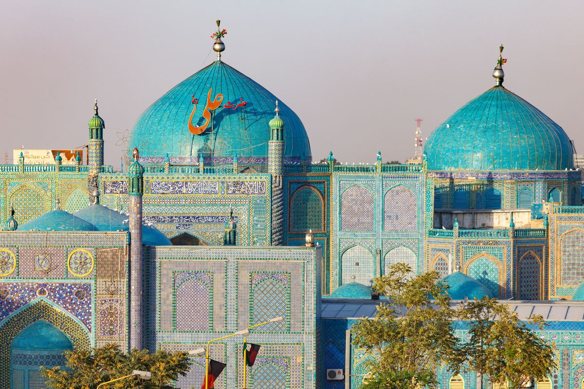Mazar-i Szarif – największe miasto w północnym Afganistanie może się pochwalić wspaniałymi zabytkami