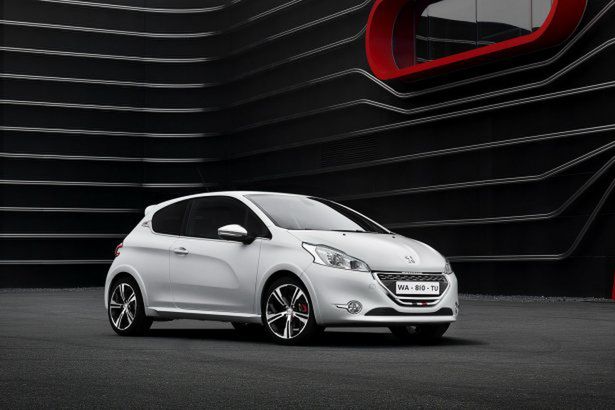 Peugeot odsłania karty - model 208 GTi oficjalnie pokazany [Paryż 2012]