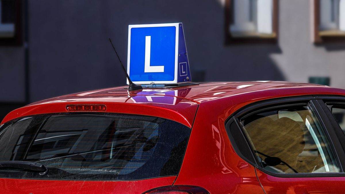 Reporter archiwum 2025 1009.09.2025 Koszalin, woj. zachodniopomorskie. Samochod nauki jazdy (zdj. ilustracyjne).fot. Eryk Stawinski/REPORTEREryk Stawinski/REPORTER