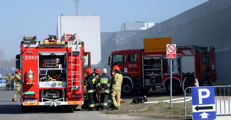 Wielki pożar w Czersku. Płonie "chiński market"