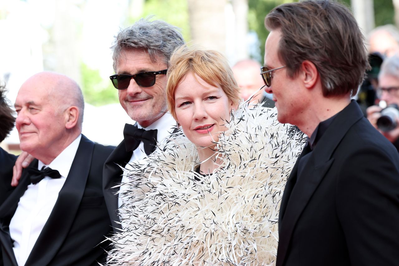 Paweł Pawlikowski w Cannes na czerwonym dywanie. Nie obyło się bez małej wpadki