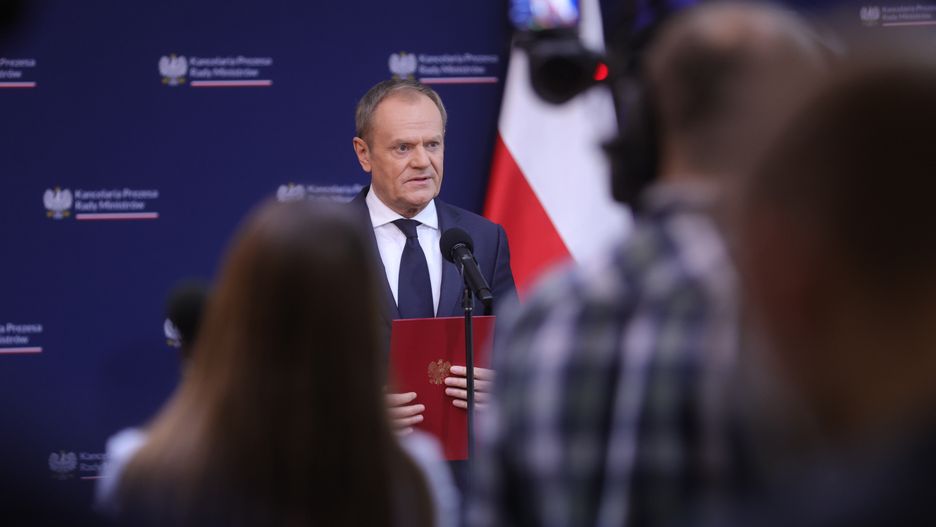 Warszawa, 09.01.2024. Premier Donald Tusk podczas konferencji prasowej po posiedzeniu rządu, 9 bm. w KPRM w Warszawie. (sko) PAP/Rafał Guz
