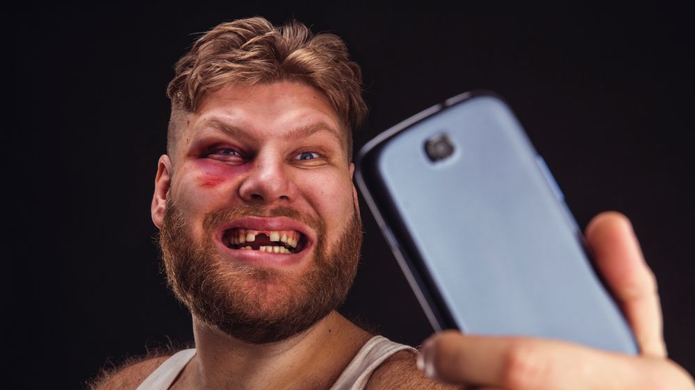 Rosjanie opracowali nowy system samoobrony z użyciem... kijka do selfie 1