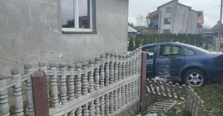 Pijany kierowca uderzył w dom