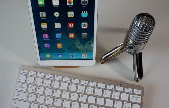 Co trzeci polski internauta słucha regularnie podcastów