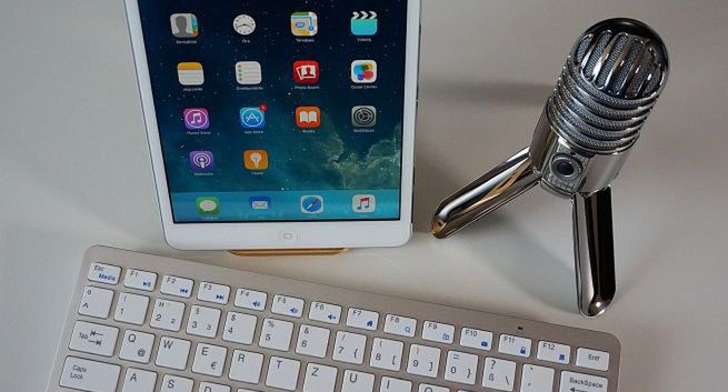 Co trzeci polski internauta słucha regularnie podcastów