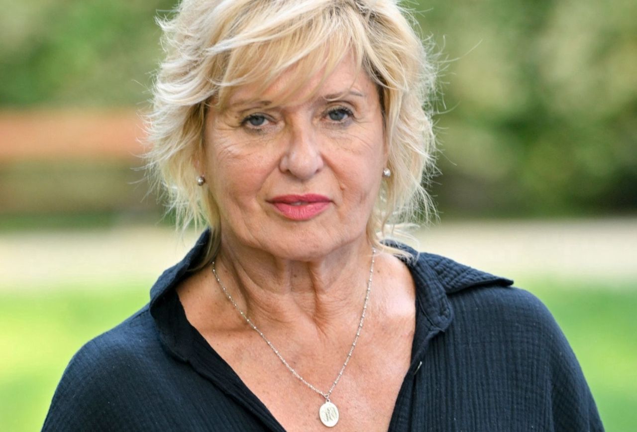 Ewa Kasprzyk w idealnej stylizacji dla dojrzałych kobiet
