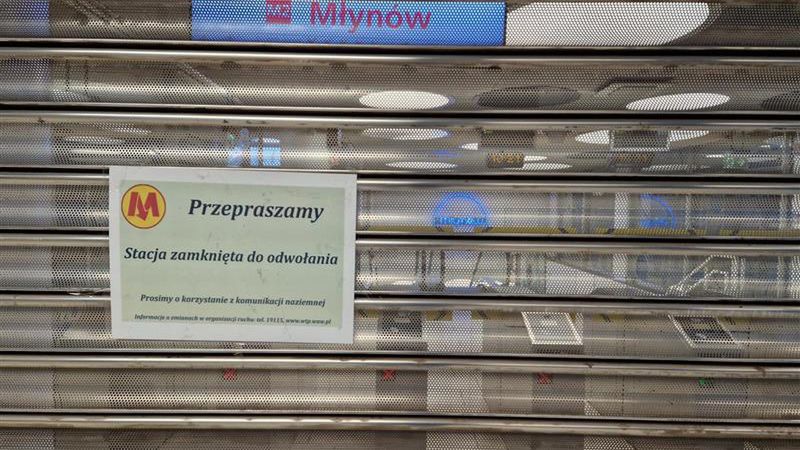 Utrudnienia  na drugiej linii metra 