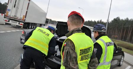 Policyjna kontrola bagażnika. Masz tylko jedną szansę na obronę