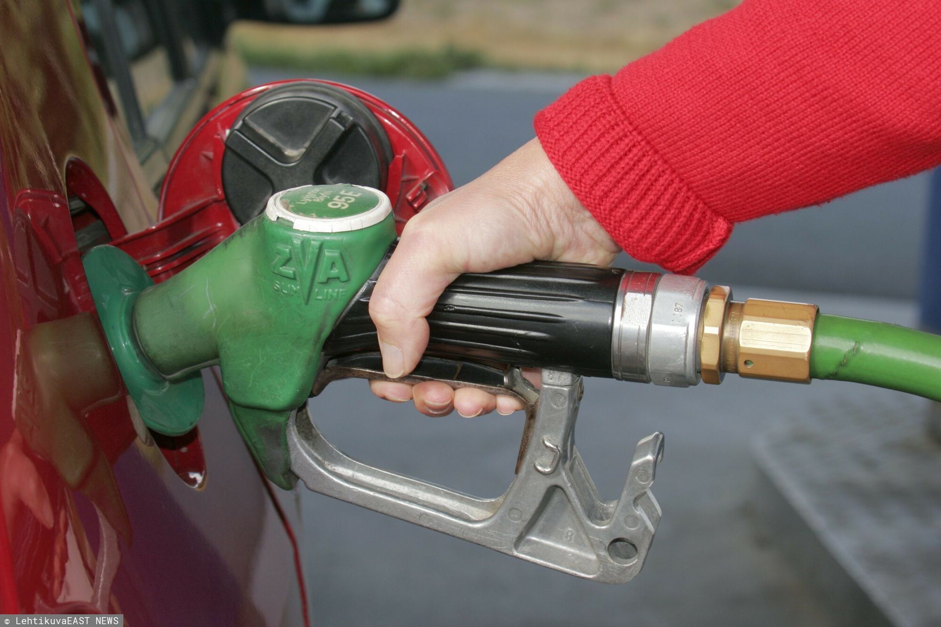 Sankcje USA na Rosję. Skutki już widać. Sieć ostrzega przed brakiem dostaw paliw