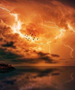 Alert RCB dla 5 województw. Ulewy i silne burze. Sprawdź, gdzie jest burza