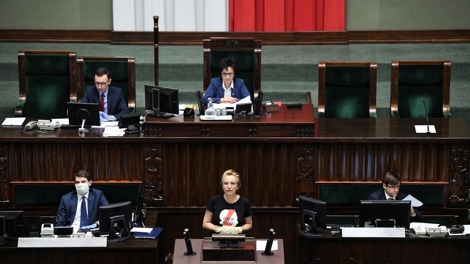 Posłowie dyskutują między innymi o aborcji