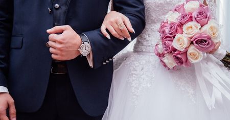 Kilka dni przed ślubem hotel kazał dopłacić im KILKA TYSIĘCY ZŁOTYCH, powołując się na inflację. Sprawa trafiła do sądu