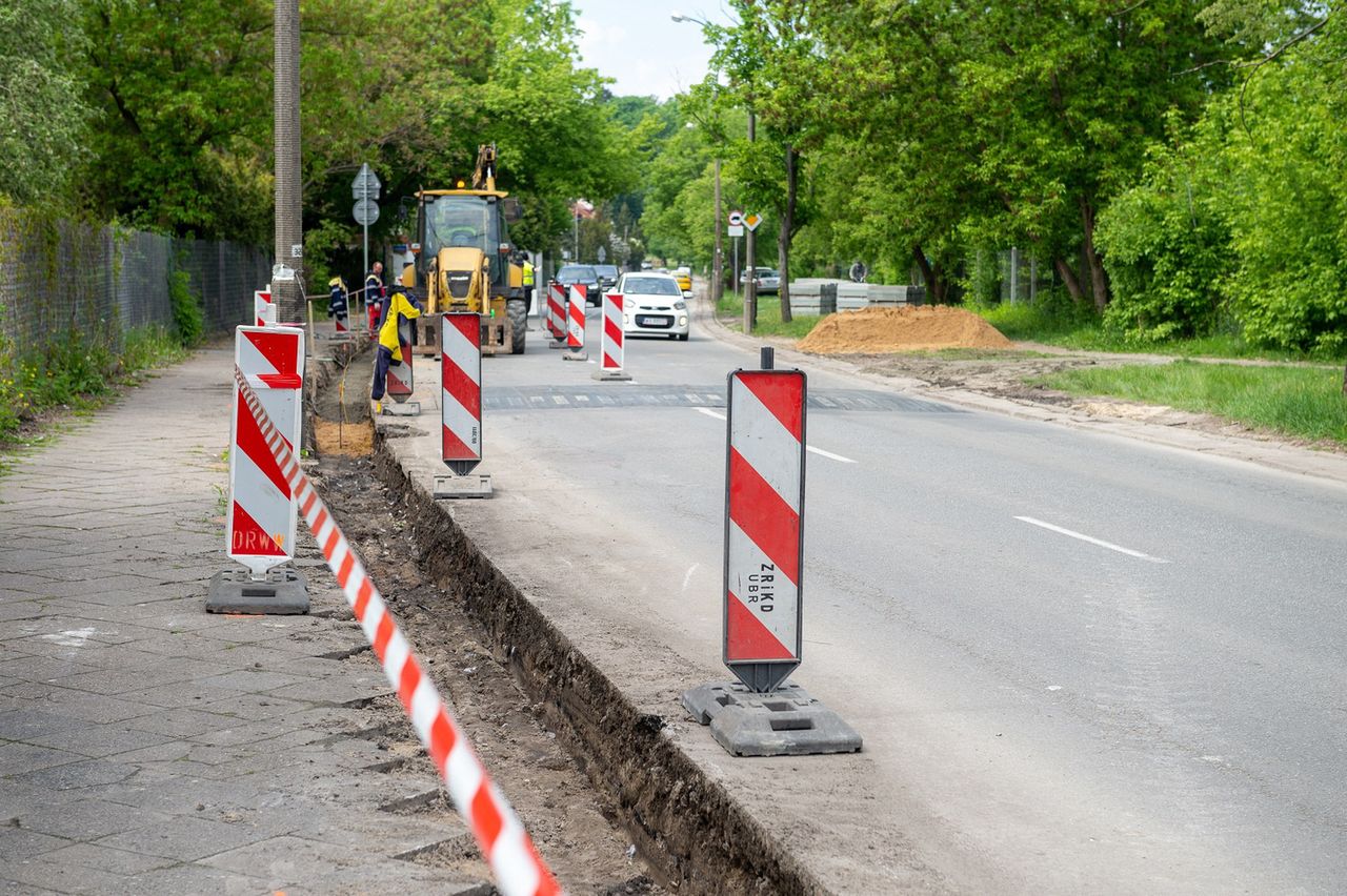 Warszawa. Chodnik na ul. Idzikowskiego będzie wyremontowany