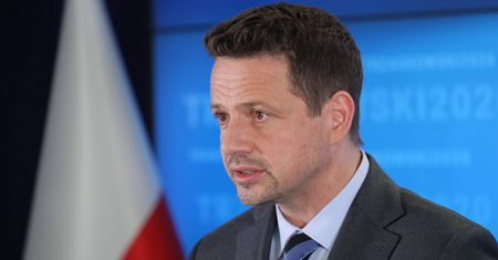 Warszawa. Urzędnicy zarabiają więcej niż prezydent