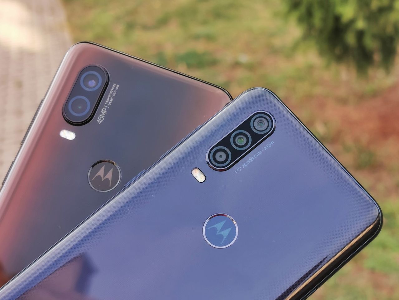 Motorola One Action i One Vision mają wiele cech wspólnych