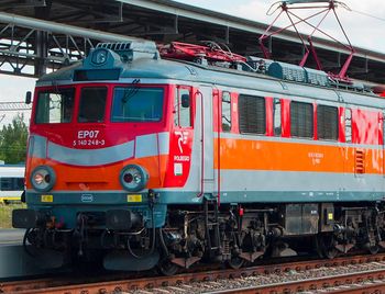 Spóźnili się na pociąg. "Co najmniej 20 osób". Kolej tłumaczy konduktora