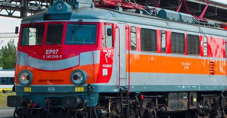 Spóźnili się na pociąg. "Co najmniej 20 osób". Kolej tłumaczy konduktora