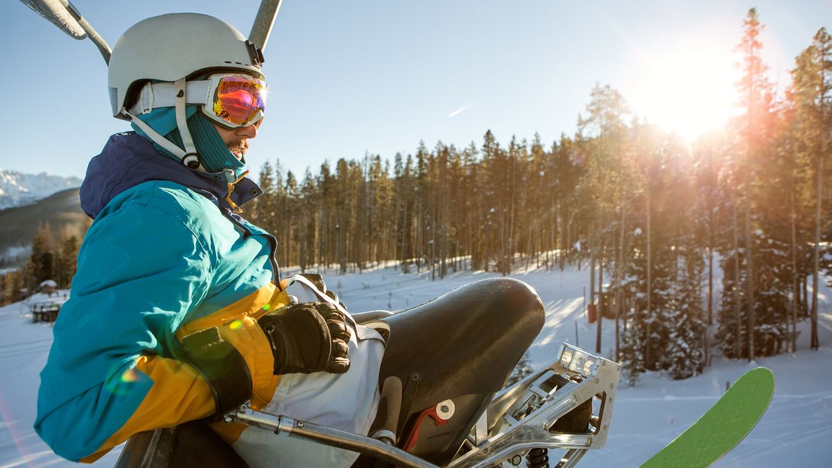 Jakie są koszty produkcji i utrzymania sztucznego śniegu na stokach?