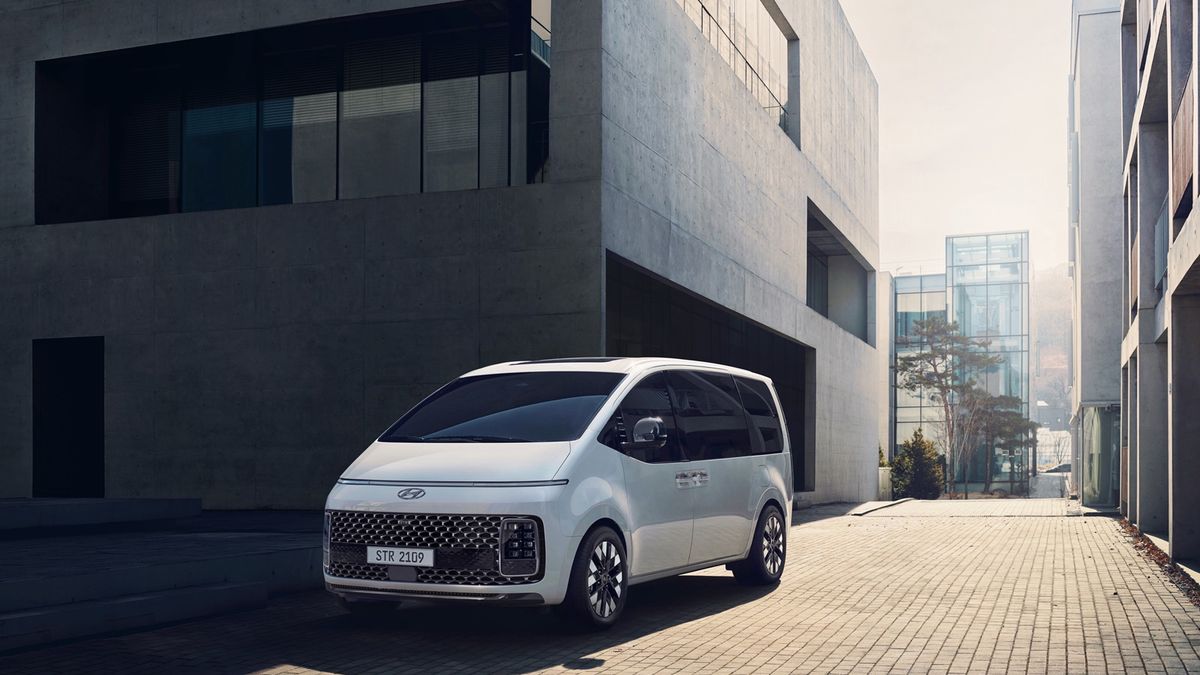 Hyundai Staria