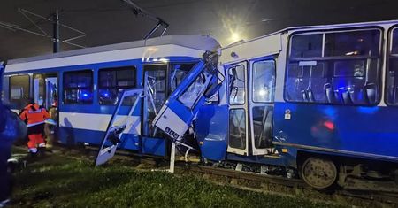 Kraków. Zderzenie dwóch tramwajów. Wielu rannych
