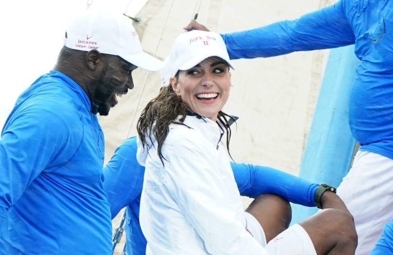 Kate Middleton w szortach eksponuje nogi na regatach