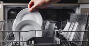 Rób tak ze zmywarką. Naczynia będą błyszczeć, a ona długo ci posłuży