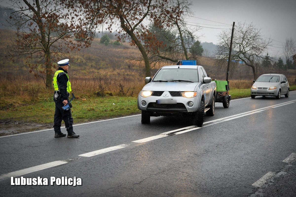 Pojazdy z przyczepą zazwyczaj przekraczają dopuszczalną prędkość. 