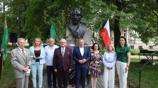 Powiatowe Święto Ludowe przy pomniku Witosa w Legnicy