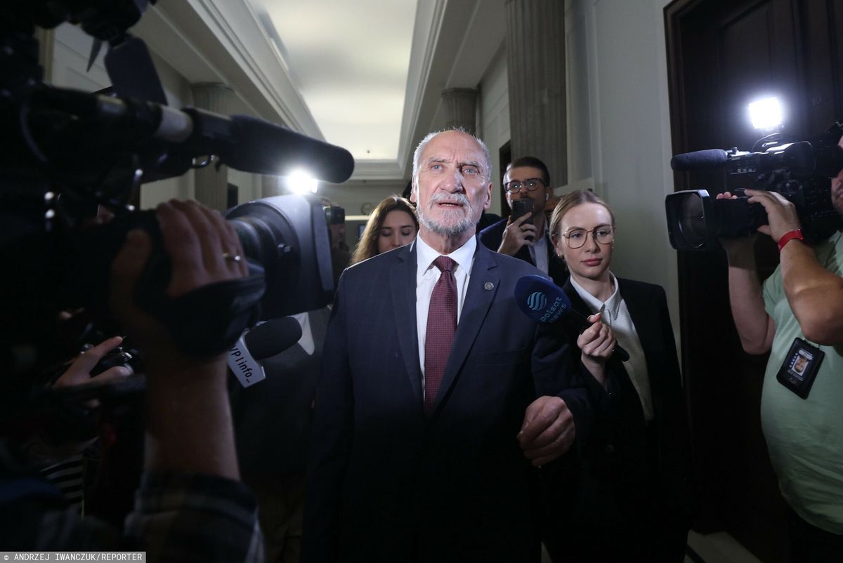 antoni macierewicz, prawo jazdy, rajd, przepisy drogowe Zabrali głos ws. rajdu Macierewicza. Zawsze taki był