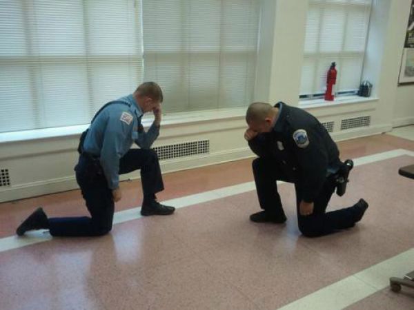 Tebowing - nowe facebookowe szaleństwo 23