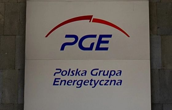 Luksusowe auta i gabinety w państwowej spółce. Po pytaniach dziennikarzy grożono pozwem