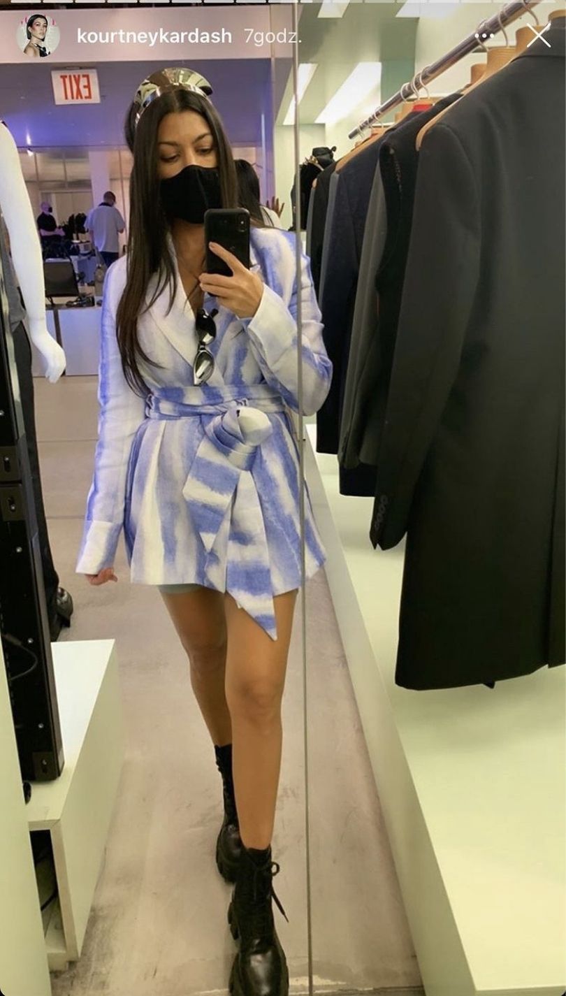 Kourtney Kardashian i Addison Rae w marynarkach od Maffashion