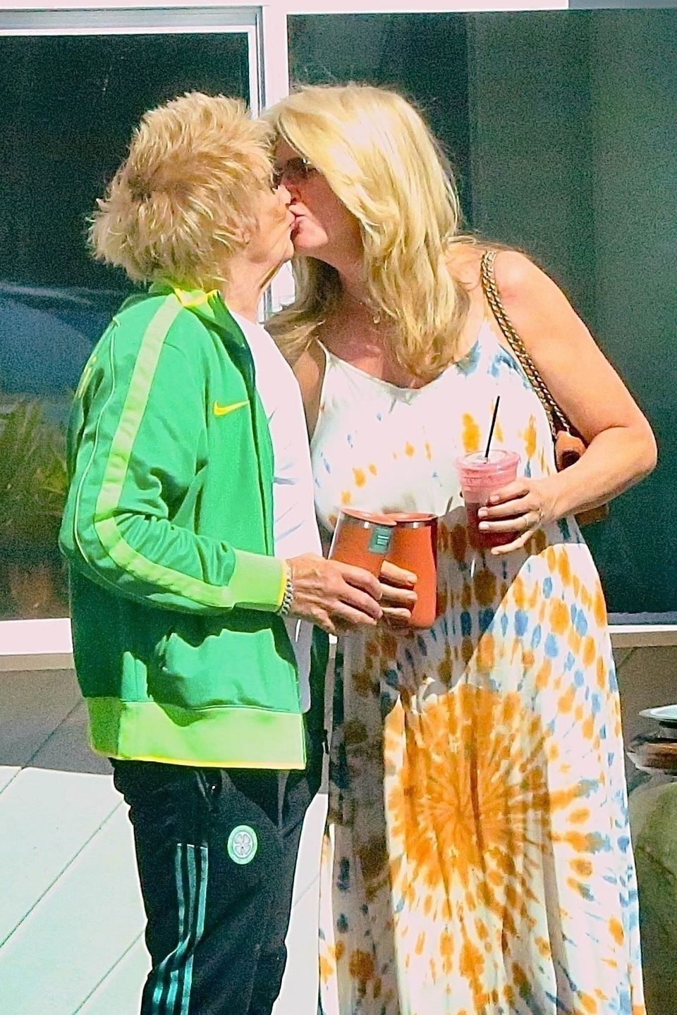 Rod Stewart obdarował żonę soczystym pocałunkiem