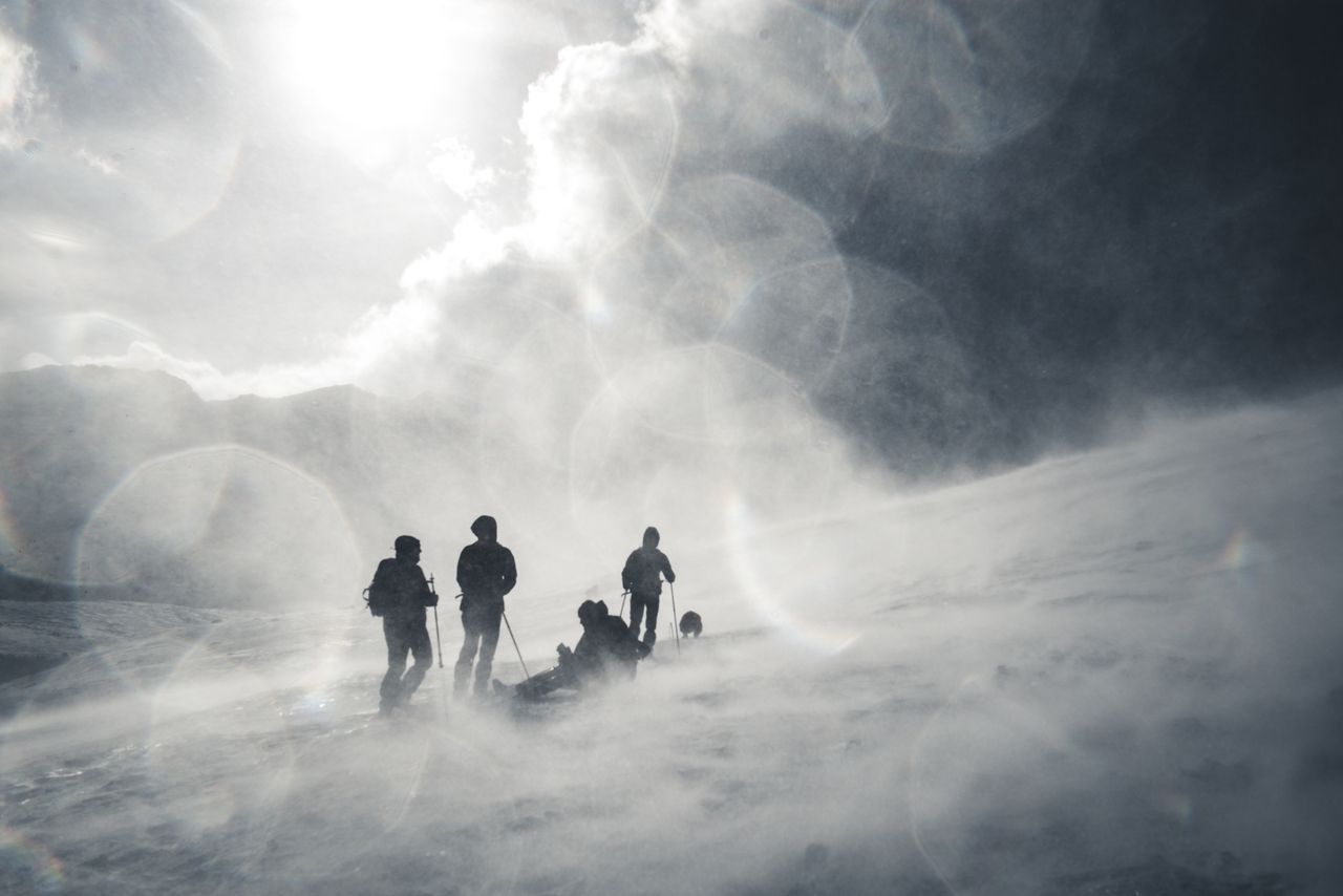Pełne zaskoczenie w polskich górach. Ponad metr śniegu