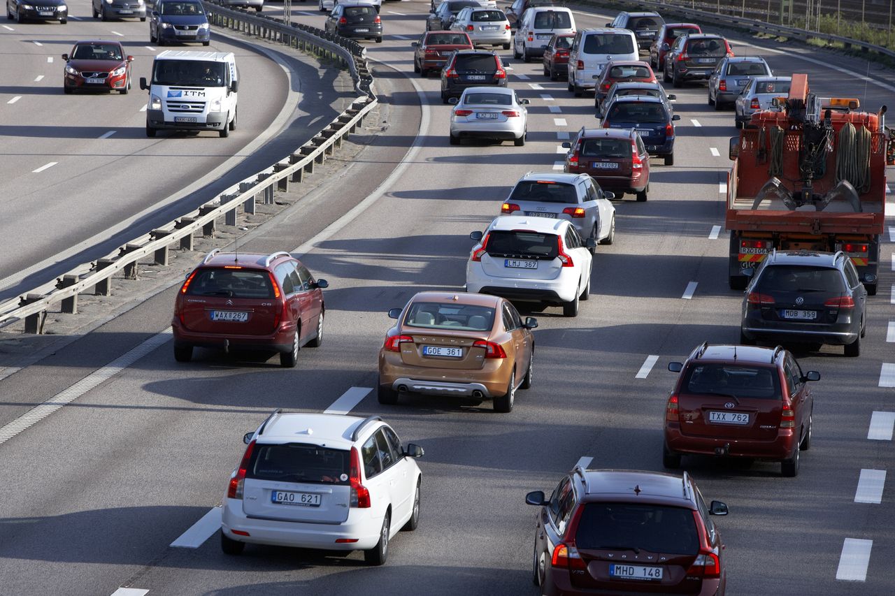 Lubuskie: Czterdzieści minut czekania w korku. Wszystko z powodu zamkniętych przejazdów kolejowych