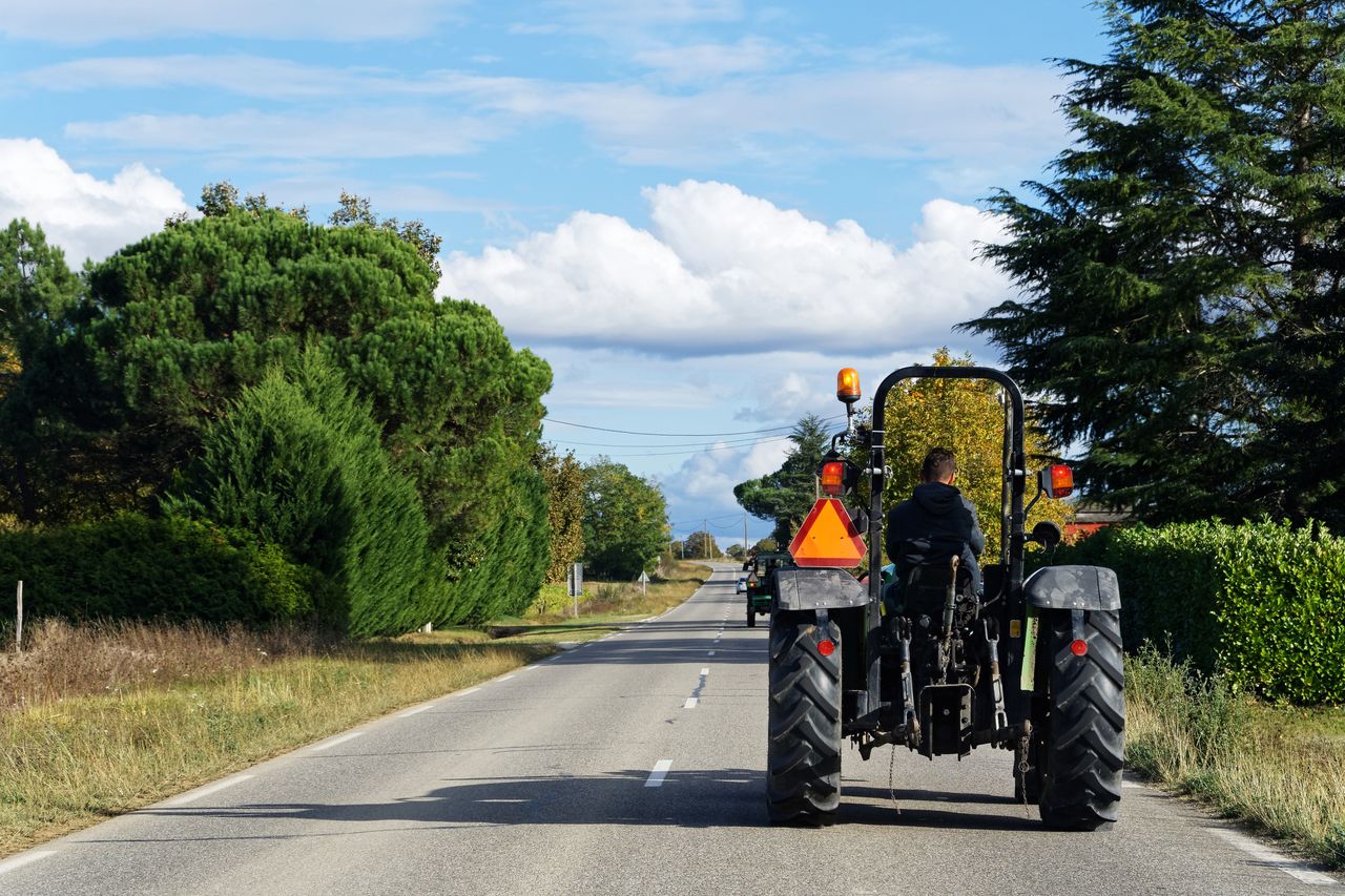 Jarantowice: Zderzenia busa z przyczepą ciągnika rolniczego w powiecie radziejowskim