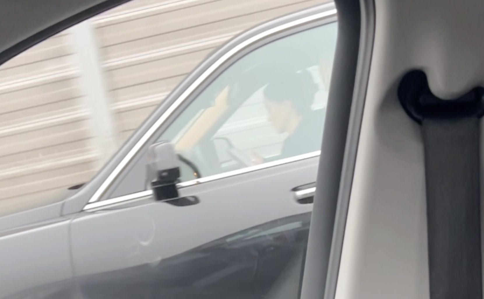 Marina Łuczenko rozbija się po mieście rolls roycem za 1,5 mln 