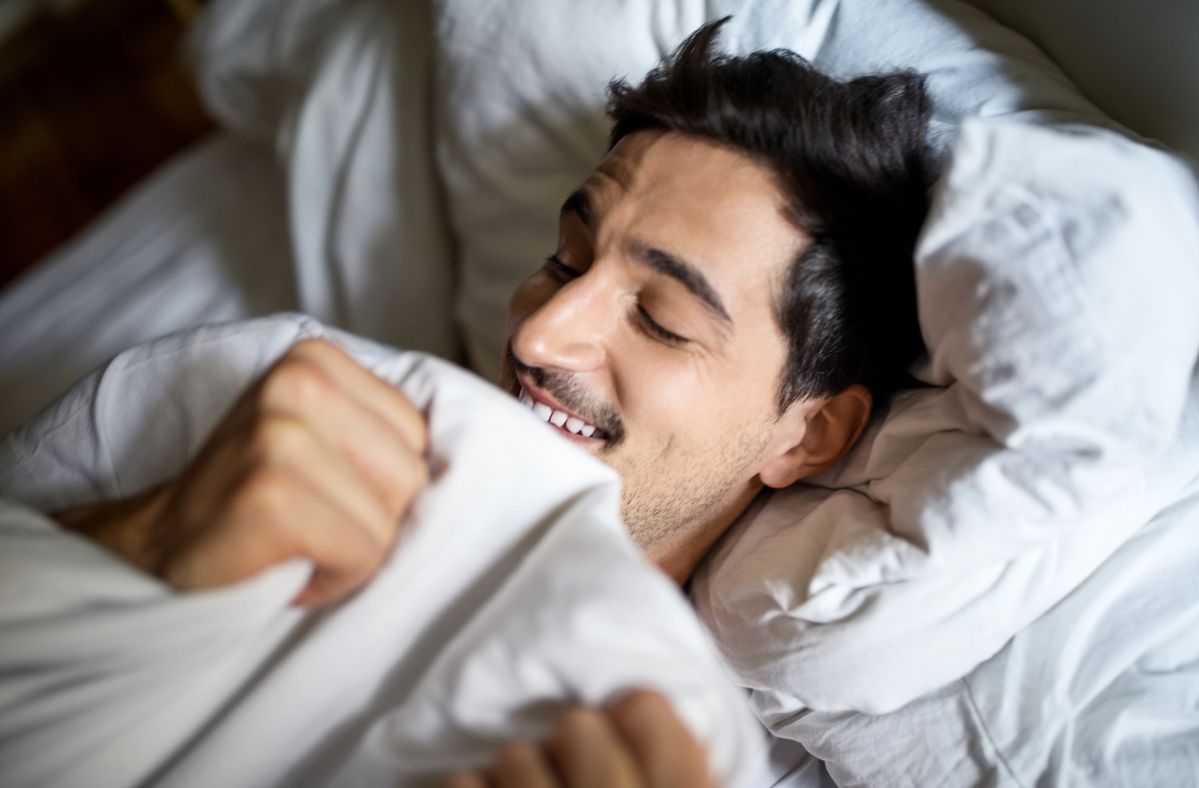 Sleep smarter: How weekend lie-ins, power naps, and partners boost health